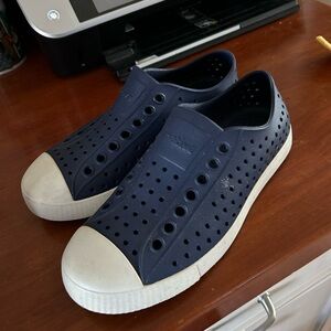Womens size 6 (or kids 4.5) navy blue natives